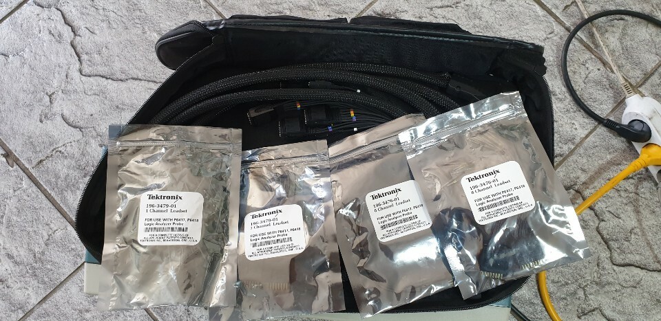 Tektronix TLA5203 102 Channel Logic Analyzer[#A07]