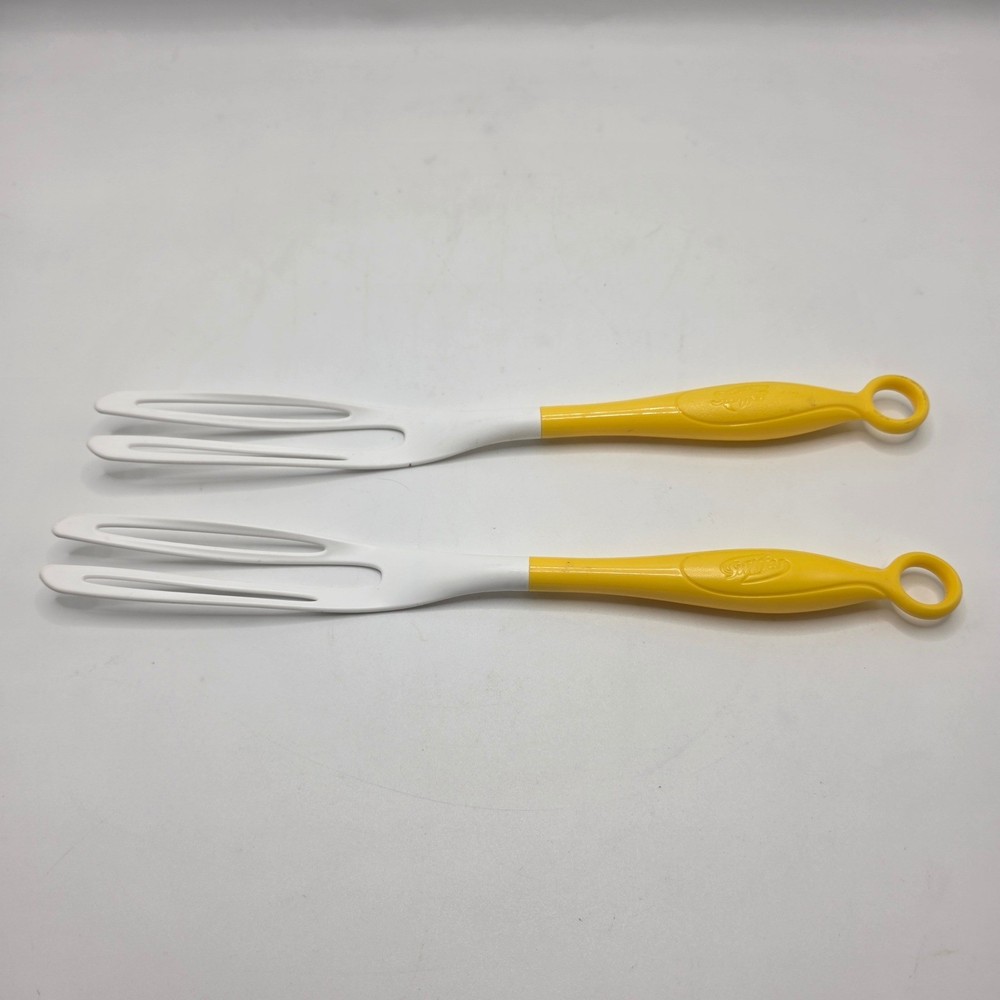 Swiffer Duster Replacement Handles 2-Pack Yellow White Plastic Cleaning Tools