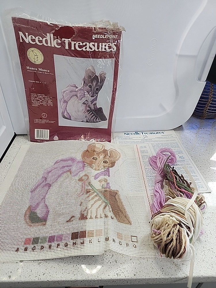 Needle Treasures Needlepoint Kit Hunca Munca Mouse *Read*