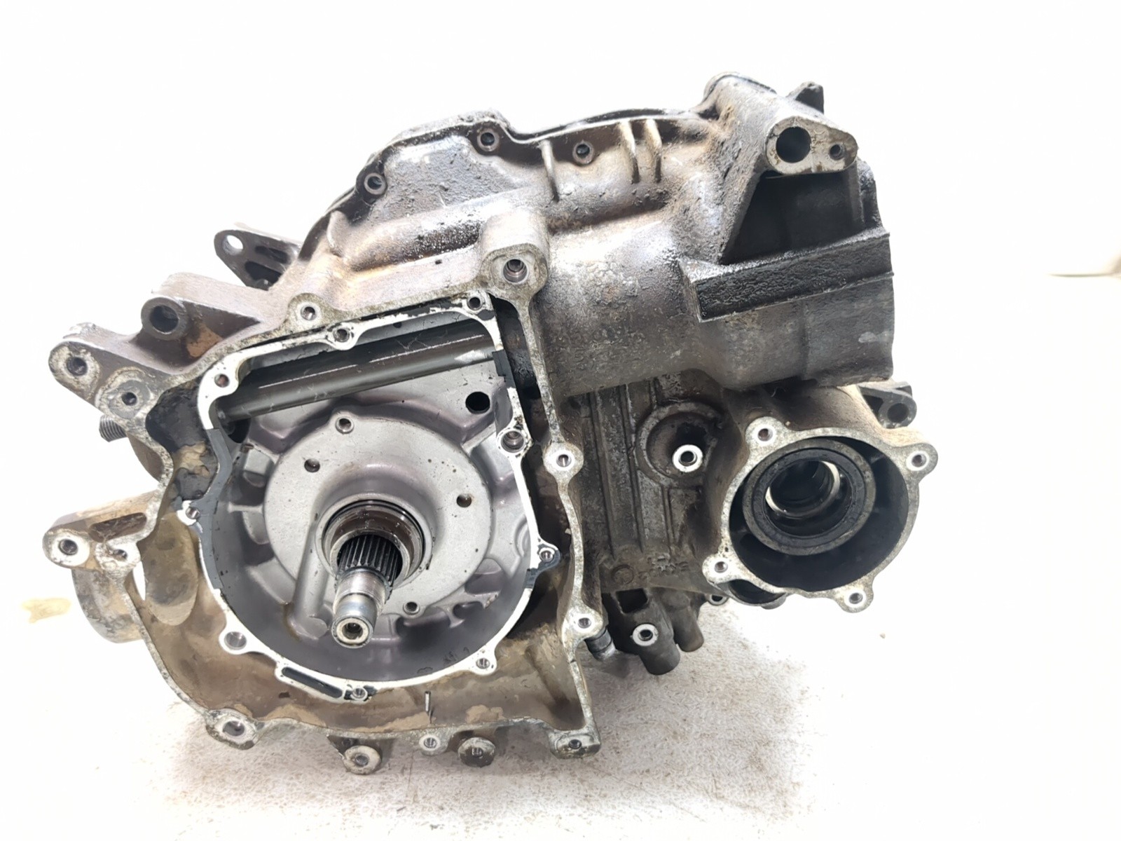 04-08 Yamaha Grizzly 660 YFM660 Engine Motor Block Case W/ Crankshaft