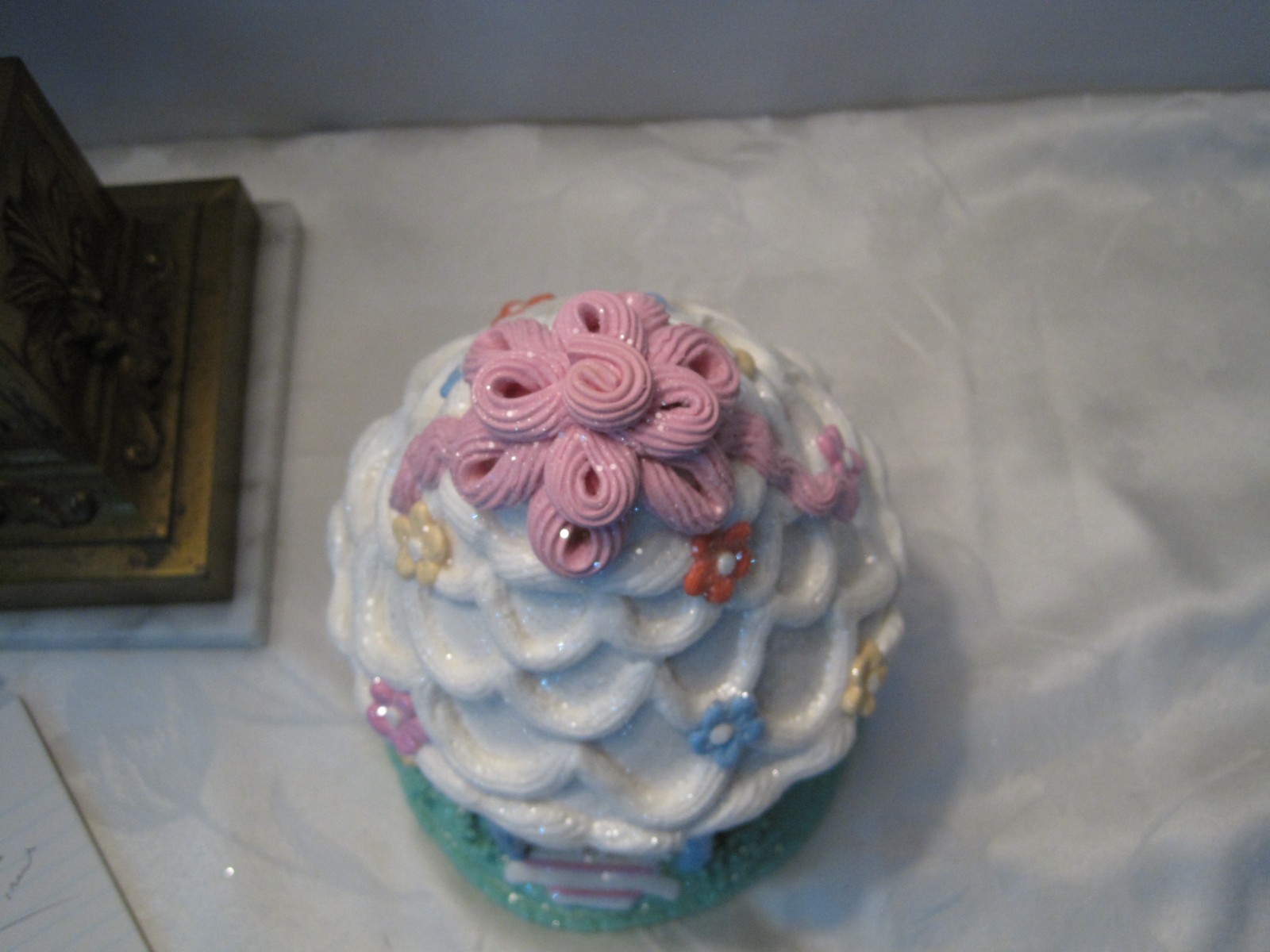 Cupcakes & Cashmere SUGARED Pastel Easter light up cupcake house with lamb