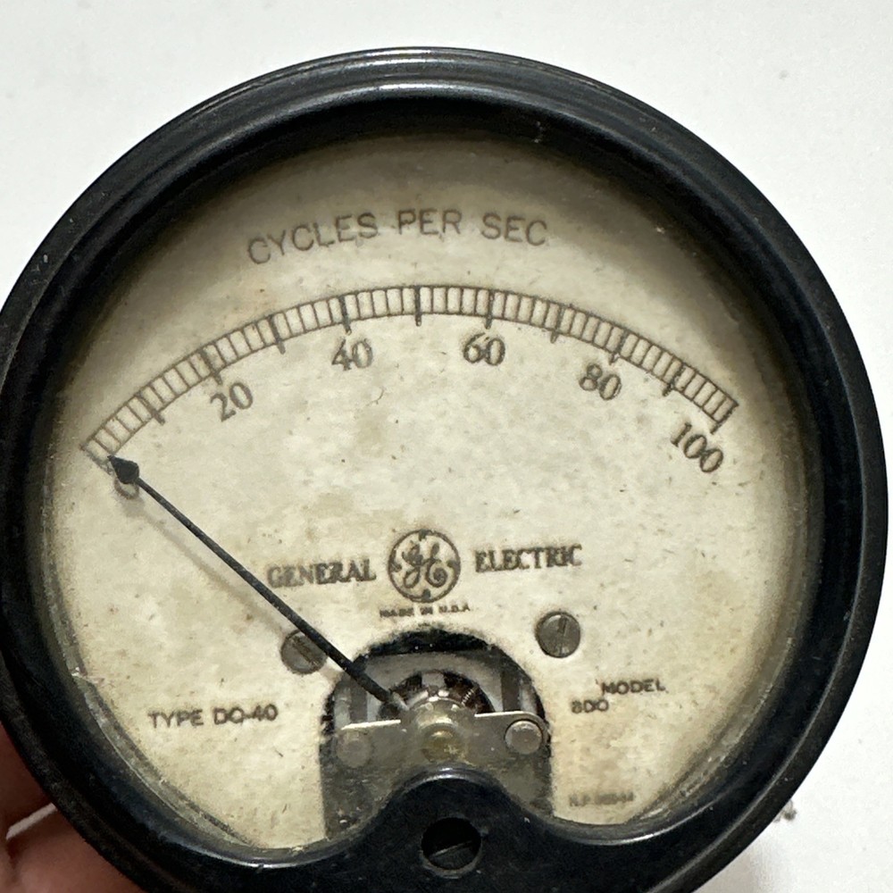 General Electric Type D0-40 Model 8D0 Cycles Per Sec Panel Meter