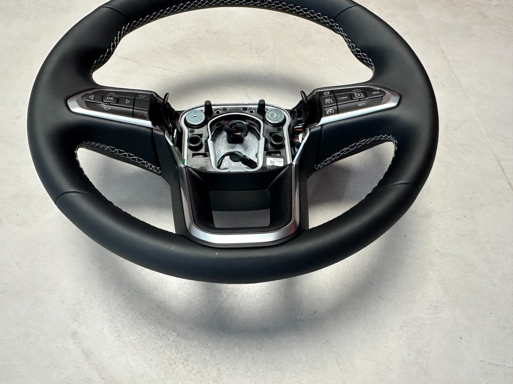 JEEP STEERING WHEEL LEATHER MULTI FUNCTION LEATHER STEERING WHEEL GENUINE NEW...