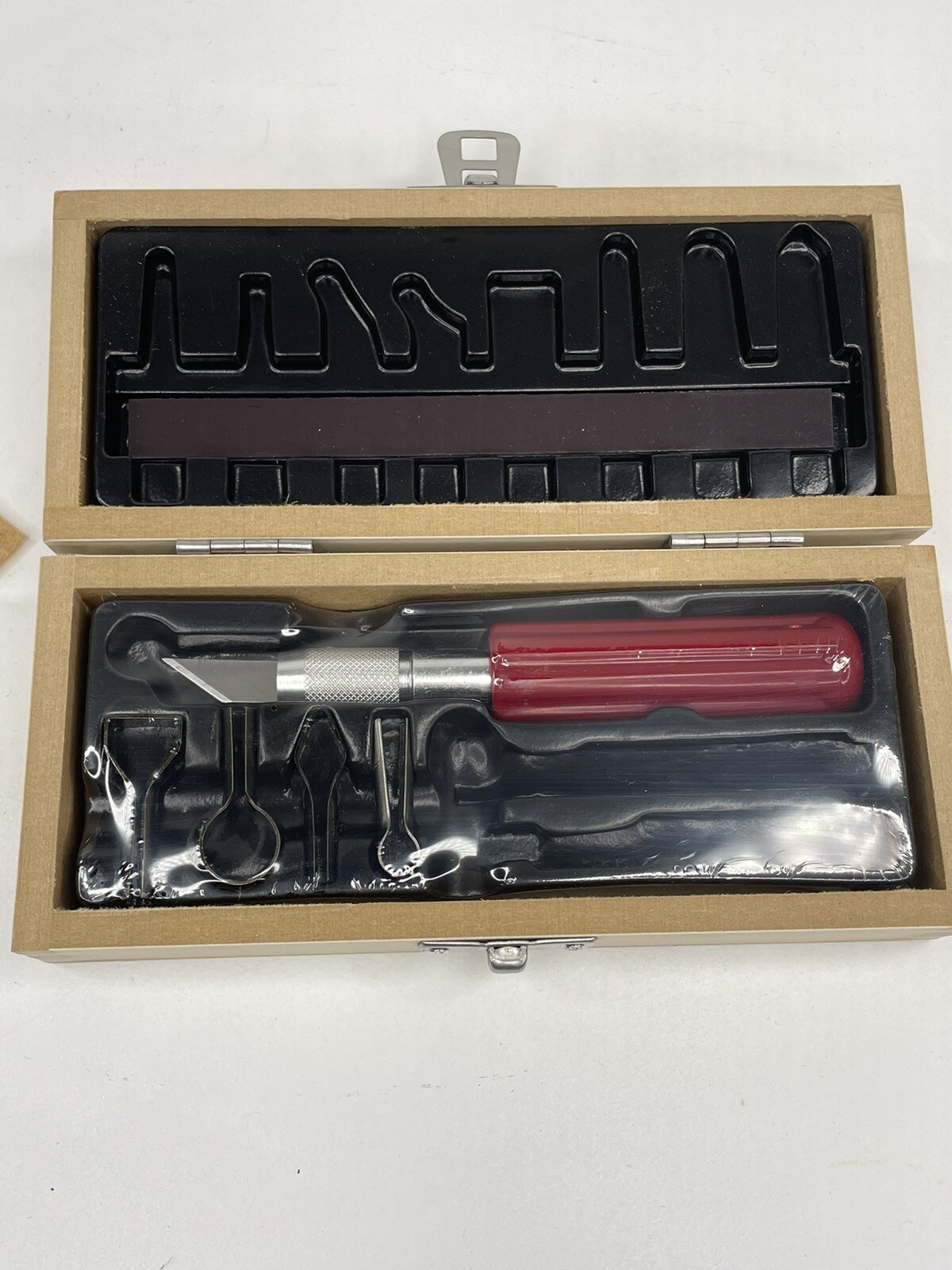 X-ACTO Deluxe Woodcarving Set Hobby Knife Wood Case 16 Piece Blades Gouges X5175