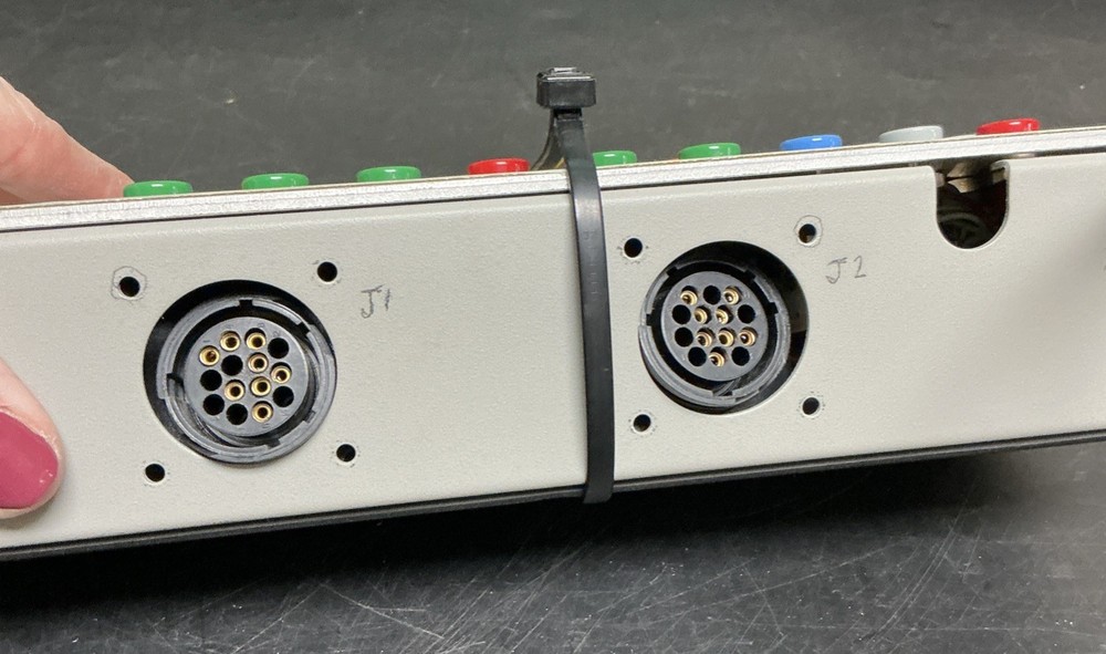 Comdyna 767 Analog/Digital Positional Control Panel | Missing Screws in Panel