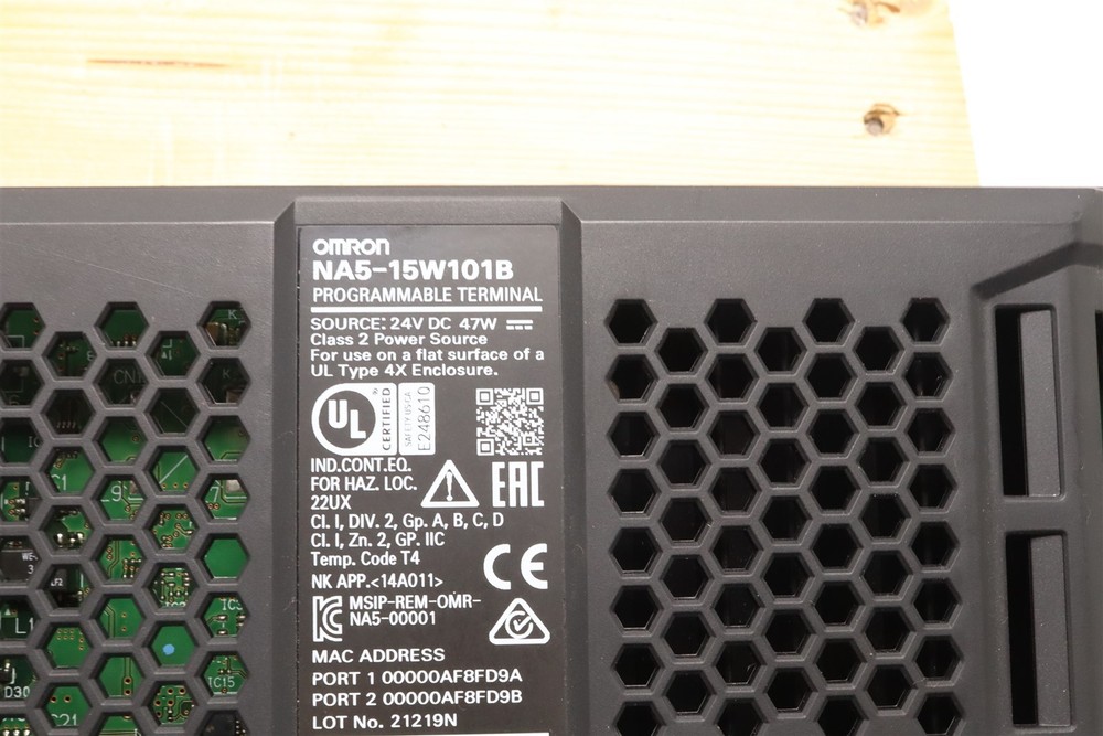 OMRON SYSMAC NA SERIES TOUCHSCREEN PROGRAMMABLE TERMINAL NA5-15W101B