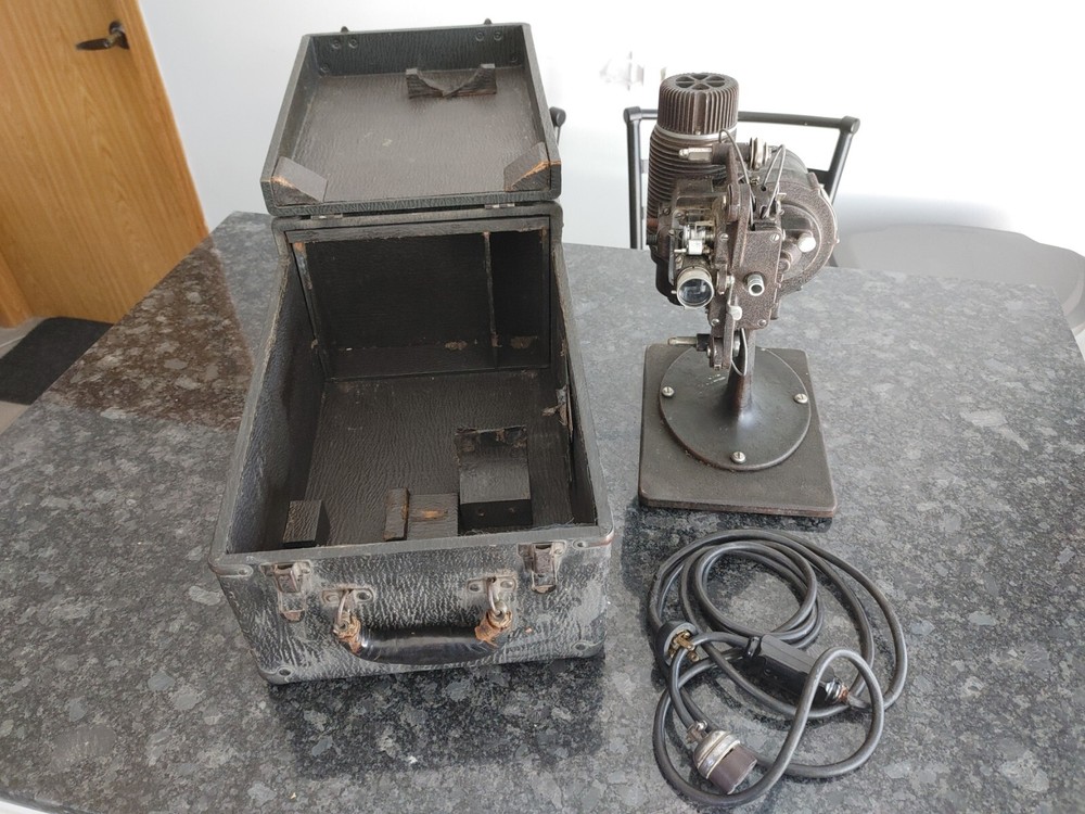 Bell Howell Filmo 57 ST Projector plus Case