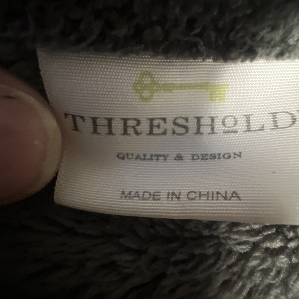 Target Threshold KING SIZE "PLUSH"/Throw/Blanket 94”x88”Gray Reversible