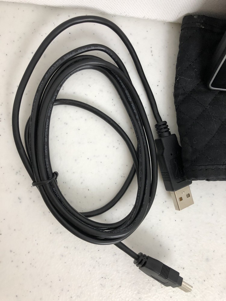 TomTom XL N14644 With Cable Bundle 2.1N