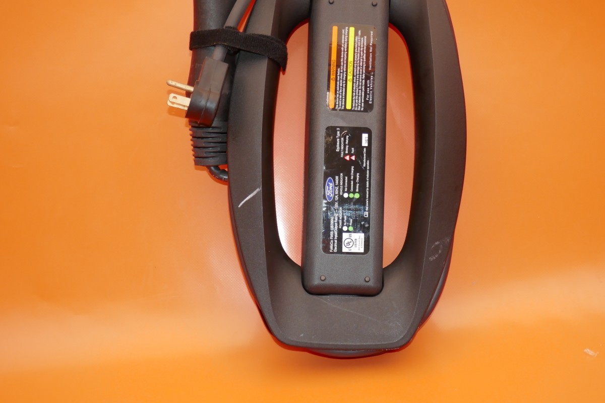 FORD CHARGING CABLE C-MAX FUSION 2016 2017 2018 2019 FM58-10B706AE OEM