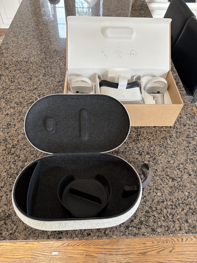 Meta Oculus Quest 2 256gb With Case