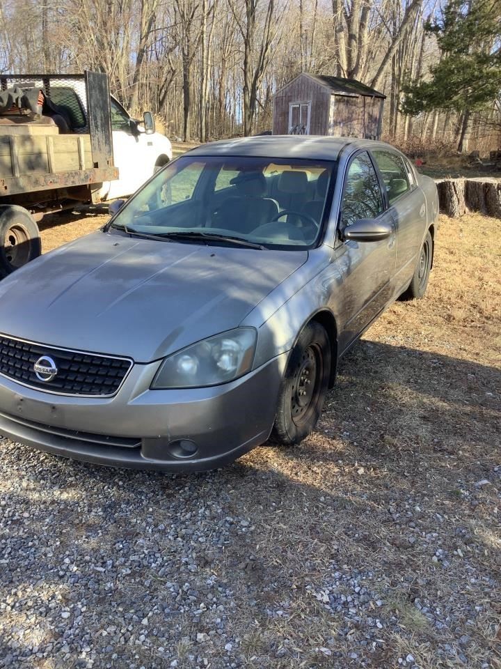 2006 ALTIMA Third Brake Light Tested OEM