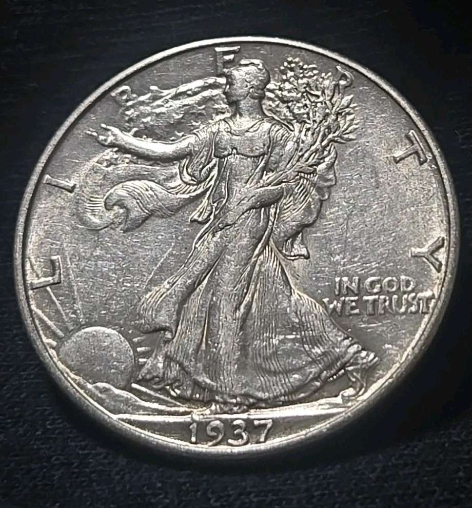 1937 D WALKING LIBERTY HALF DOLLAR AU+ (#2)