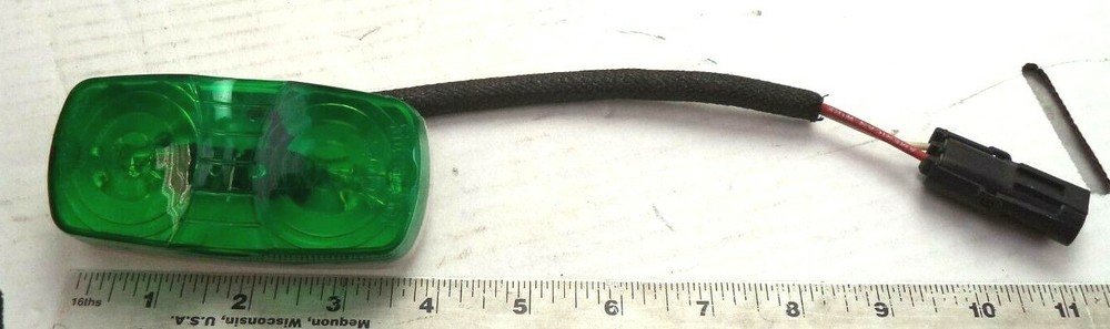 Signal Stat Green Oval Flat-Bulb Lamp Assembly 9007G
