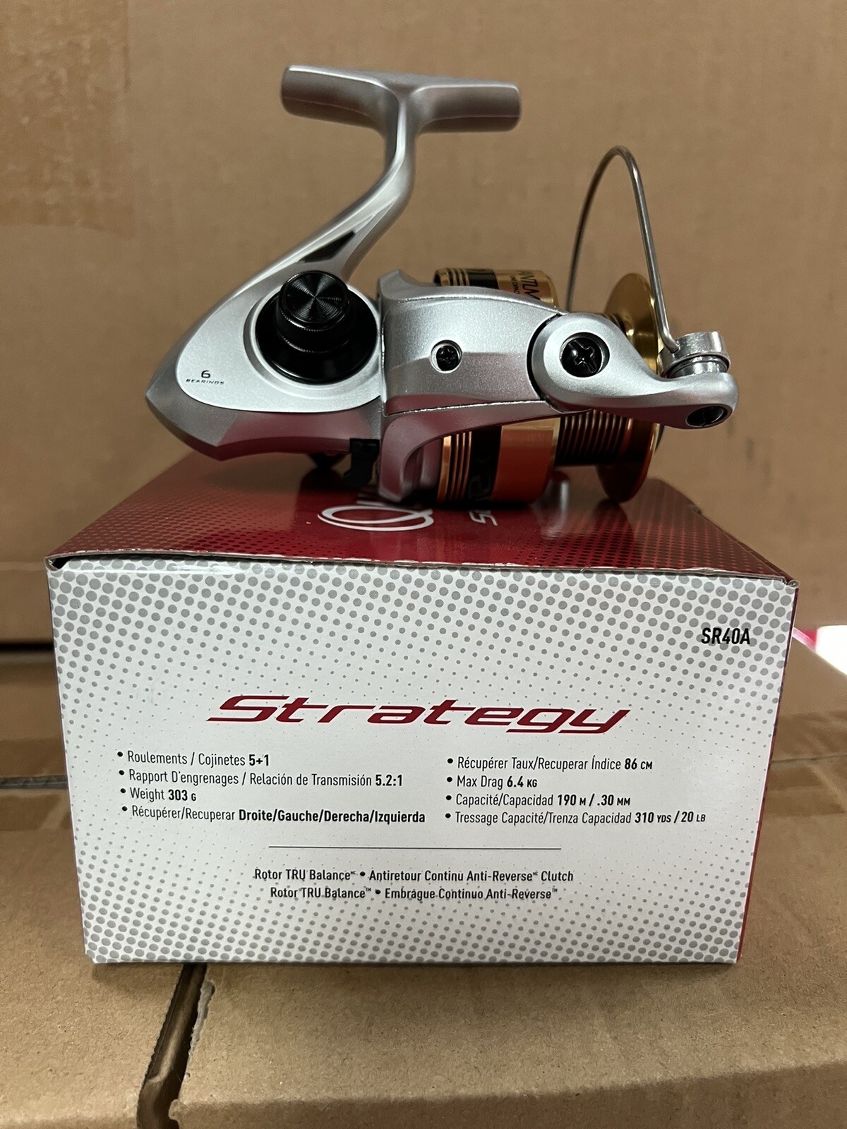 QUANTUM STRATEGY SR40 SPINNING REEL NEW in Box