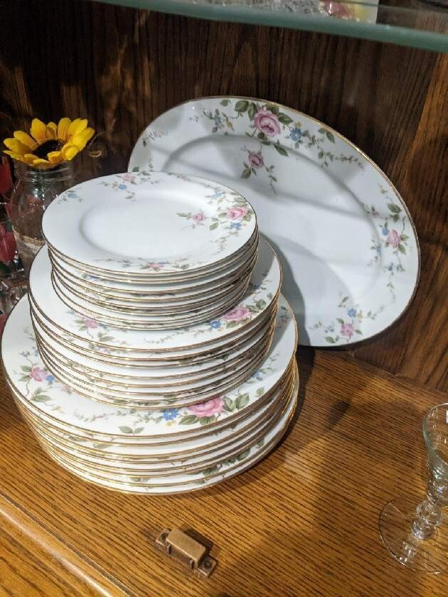 25pc Noritake 6674 China Set