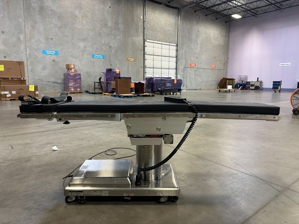 Skytron ELITE 6001 Surgical Table