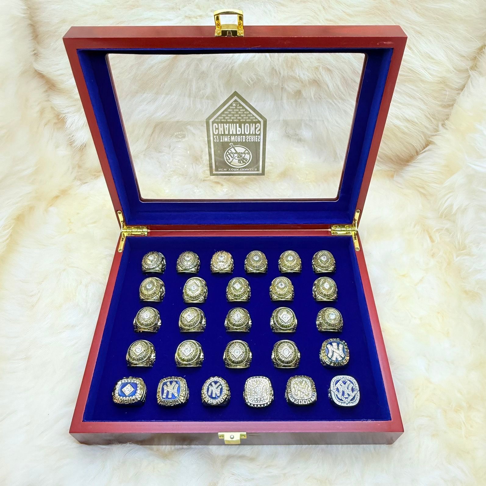 NY YANKEES 27 PCS WORLD SERIES CHAMPIONSHIP RING SET W DISPLAY BOX
