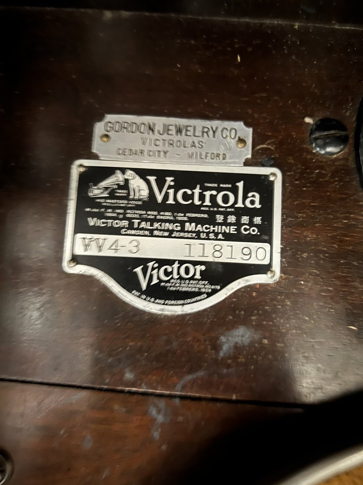 Antique Working Victrola