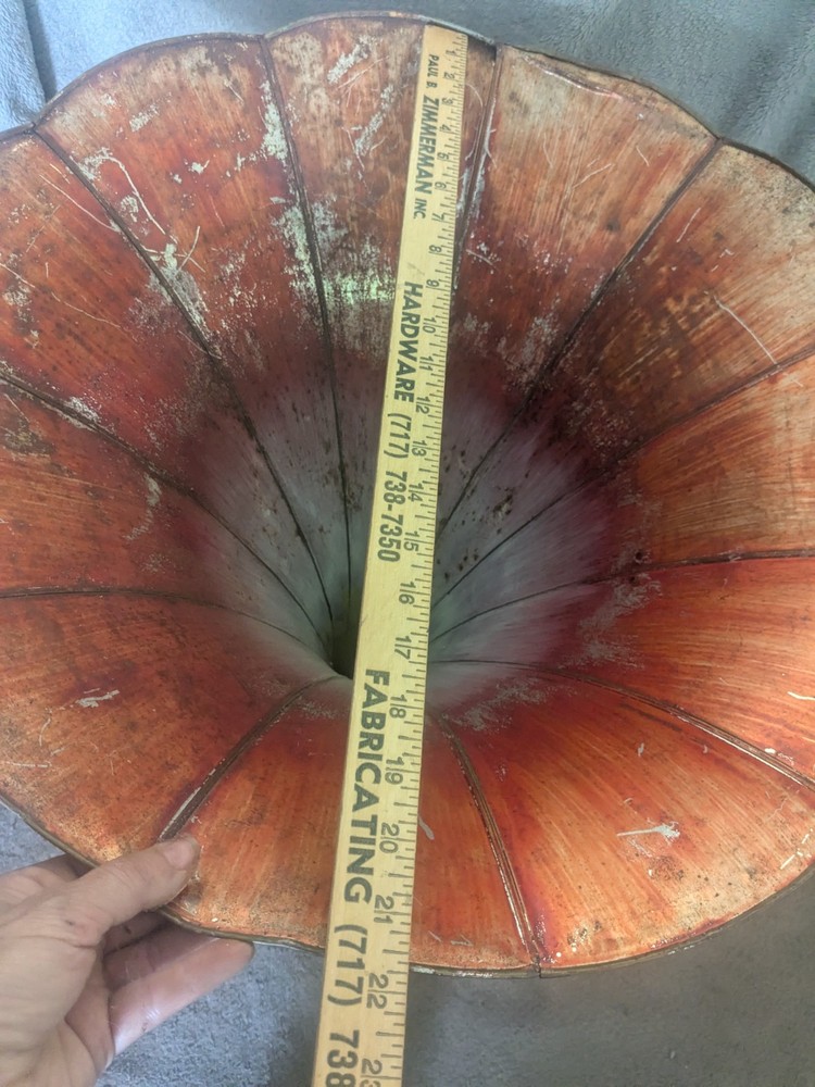 Large Vintage PHONOGRAPH HORN