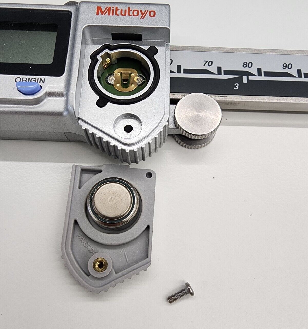 Battery Cover Cell Screw Mitutoyo Digital Calipers - 05SAA379