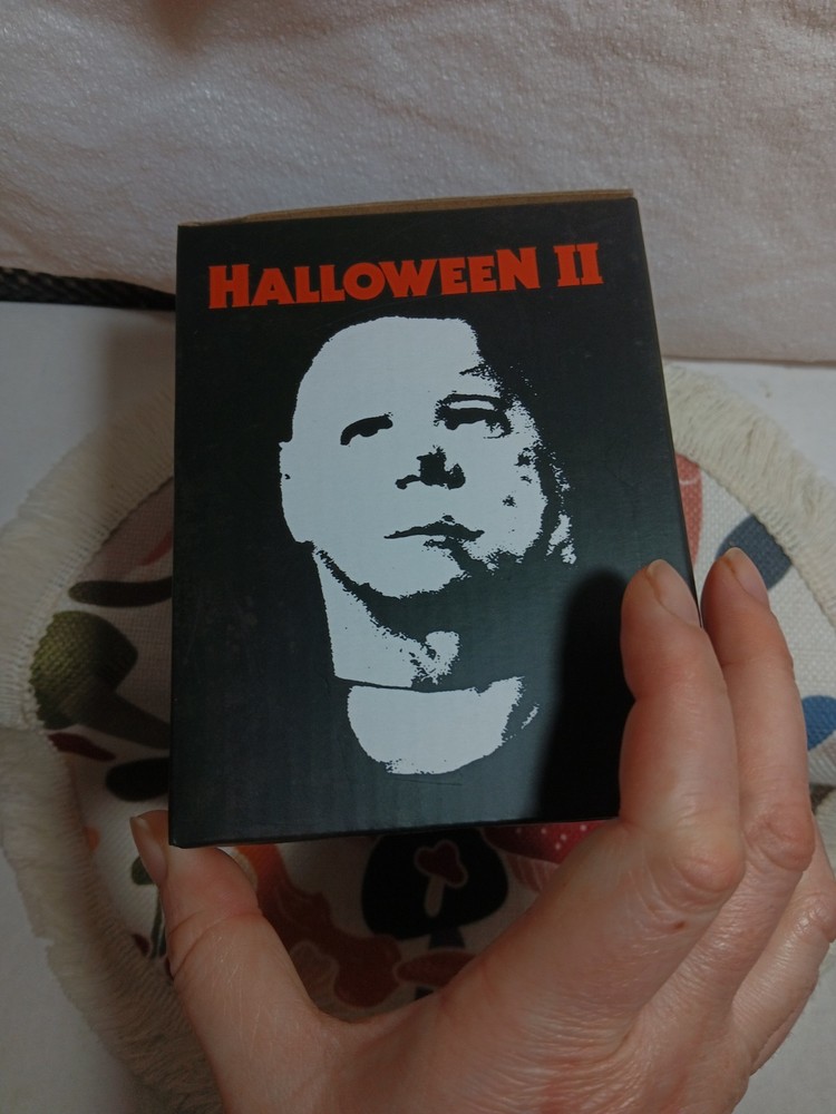 🔥Halloween II Horror Mini Snow Globe BNWT🔥
