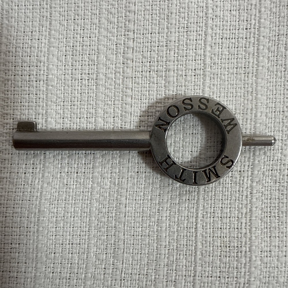 Authentic Smith & Wesson 31136 Standard Handcuff Key