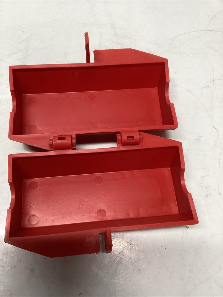 Brady 65675 Plug Lockout. U-699