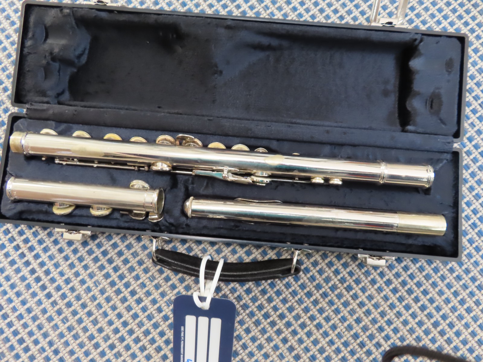 LOT OF 4 FLUTES -ARMSTRONGS, BUNDY, BUFFET- NICE BUT NEED REPAIR