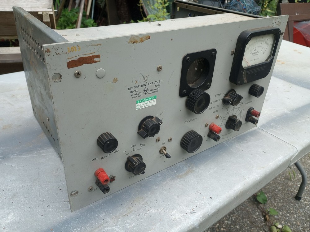 HP Model 330 B Distortion Analyzer
