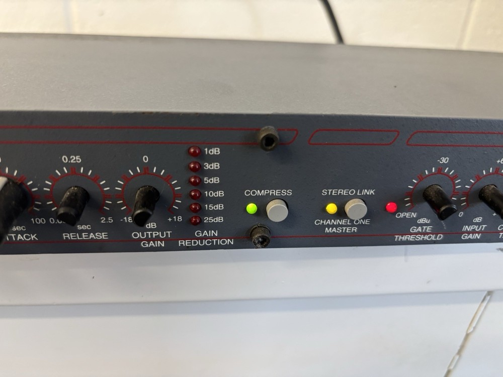 Rack Mount DOD 866 Series II 2 Channel Gated Compressor Limiter Read