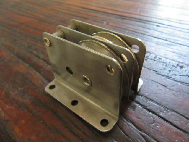 Ronstan Exit Box 1-5/8" Sheave 7/32" Wire   RF192