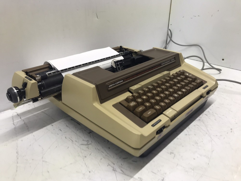 Smith Corona Electric Typewriter Coronamatic 2500
