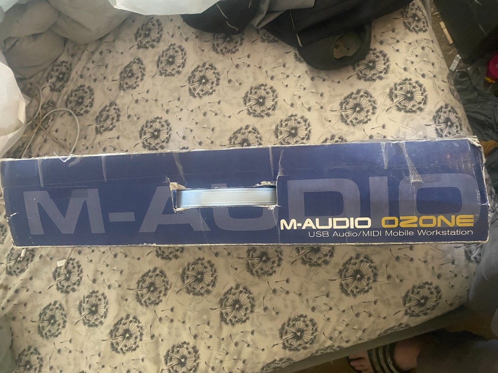 M-Audio Ozone *Midi Keyboard & interface *USB controller *mobile workstation