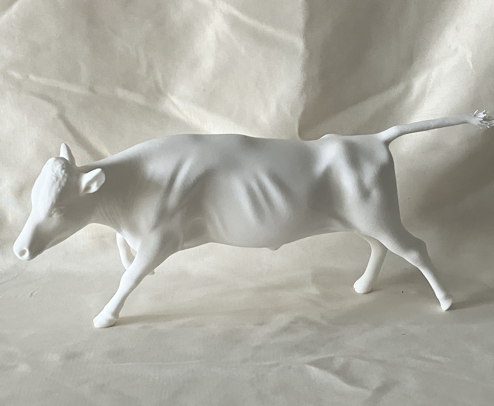 1:9 Unfinished Running Steer Cow 3d Print Traditional Breyer Model Horses Etc