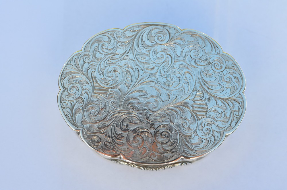 MASSIVE STERLING SILVER SNUFF BOX, RARE SOLID SILVER BOX, MUST SEE !!