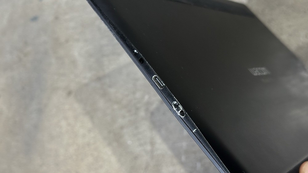 Wacom PTH660 Intuos Pro Graphic Tablet