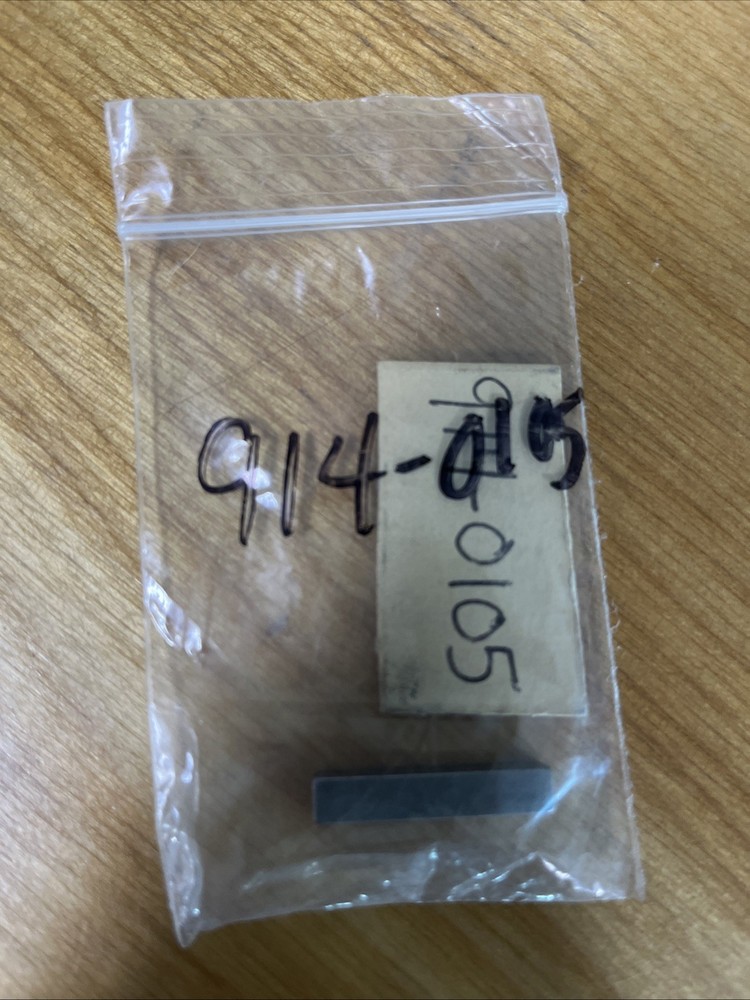 9140105 Genuine CUB CADET Square key