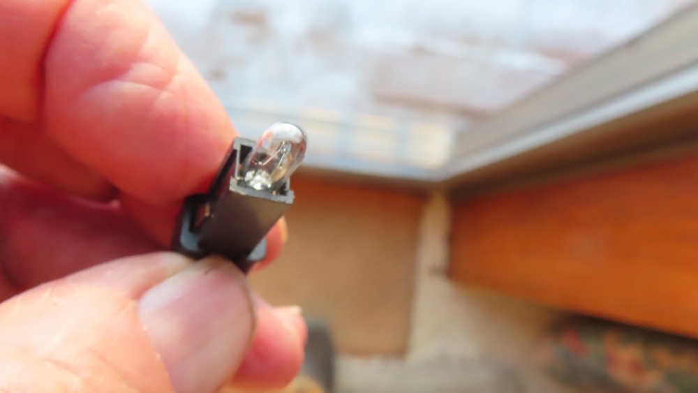 Volvo 240 Switch light socket with bulb BLACK 1 contact Tested good condition