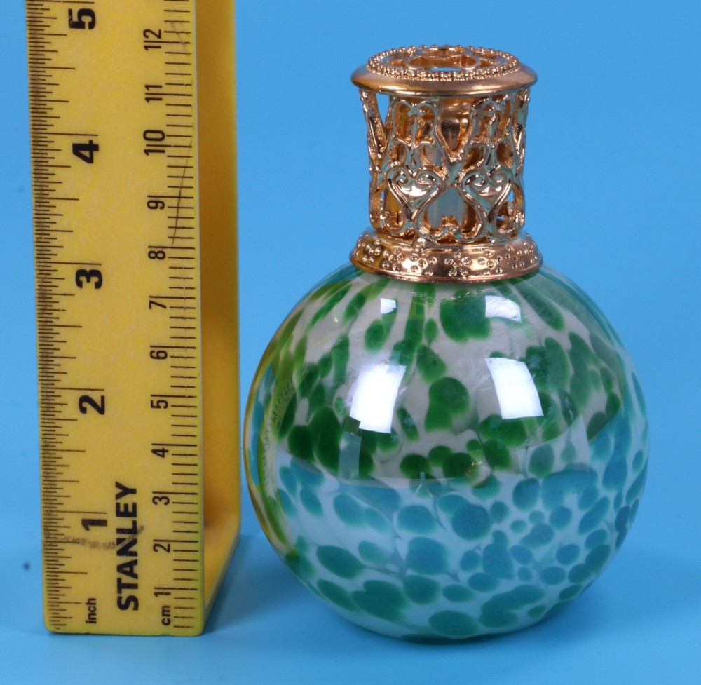Fragrance Diffuser Lamp Green & White Gold Lids New With Wick
