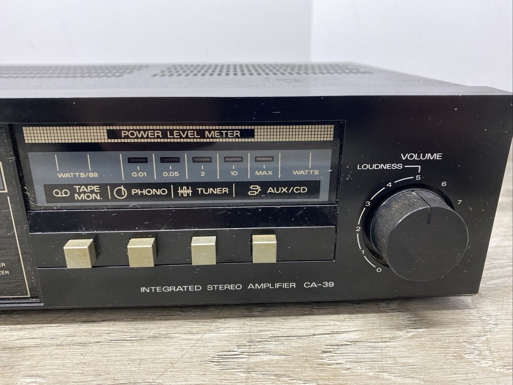 Fisher Studio Standard Integrated Stereo Amplifier CA-39 *Works Read*