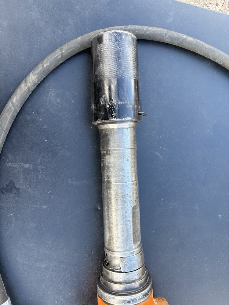 pneumatic rivet buster Model 133 W/hose Untested