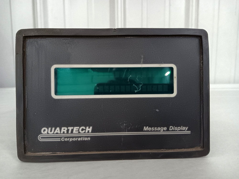 QUARTECH DIGITAL MESSAGE DISPLAY 8720 RS-232 DATAMATE TIME BASE GENERATOR