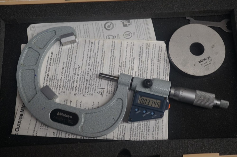 MITUTOYO 2.8"-3.4" Digital 3 Flute Micrometers #80572
