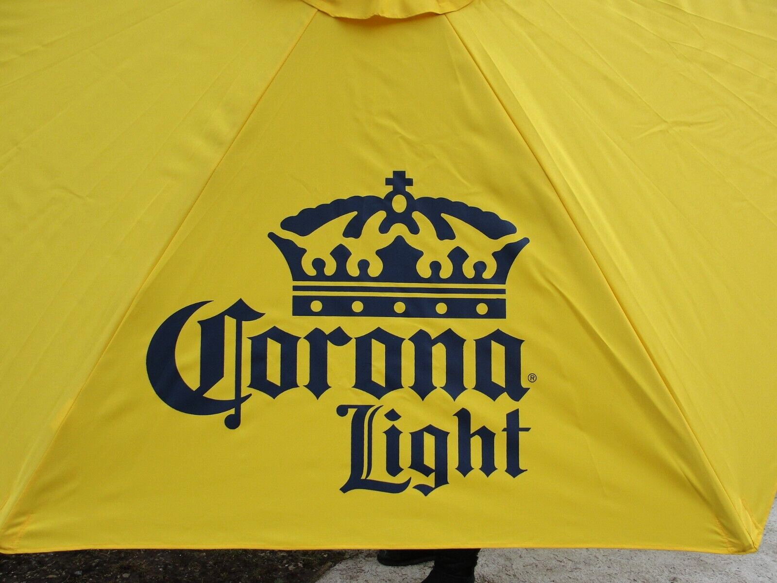 CORONA LIGHT BEER 👑 PATIO MARKET UMBRELLA YELLOW CANVAS WOOD POST 7' NEW IN BOX
