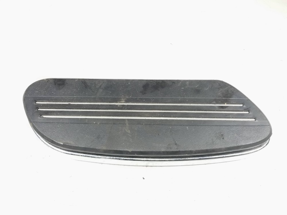98 Harley Heritage Softail Classic FLSTC Front Left & Right Floorboards Pair