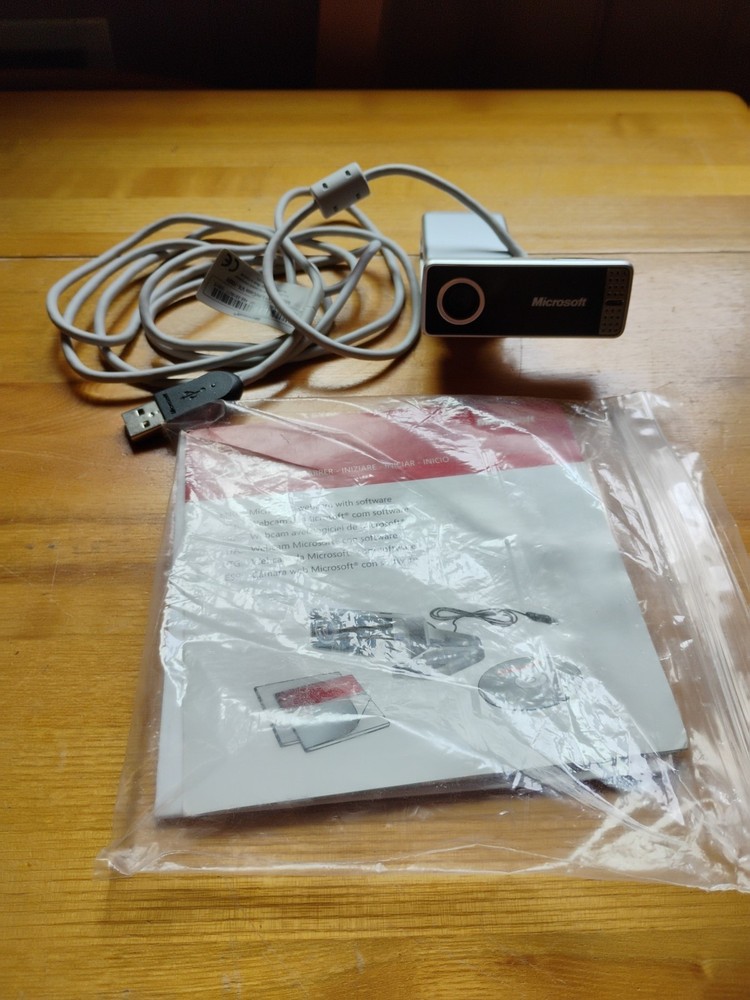 Microsoft LifeCam VX-7000 Webcam W/ Built In Microphone