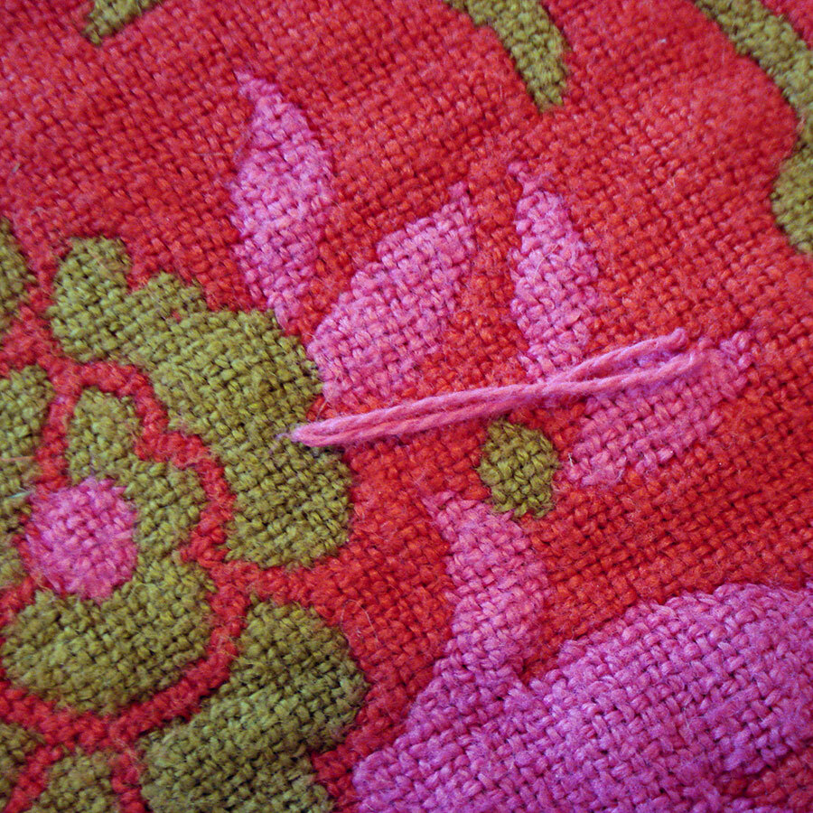 Nettle Creek Romance Queen Bedspread Red Pink Cherubs
