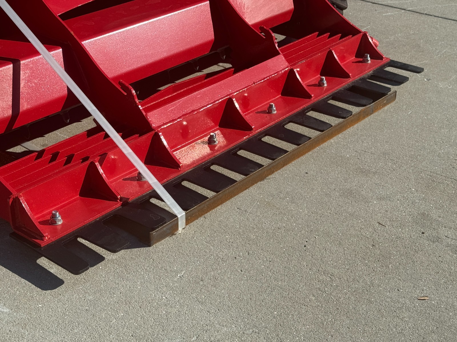 Skid Steer Soil Conditioner 60" Land Leveler Power Rake Carbide Teeth 12 GPM