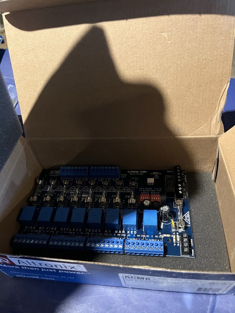 ACM8 Altronix Access Power Controller